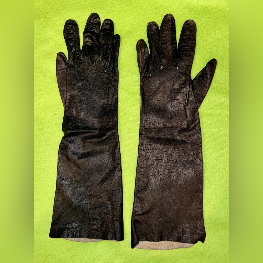 VINTAGE DELICATE LEATHER GLOVES LONG BLACK - 1950’s - Women’s 7